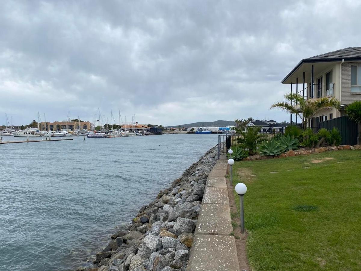 Port Lincoln Marina Waterfront Apartment Экстерьер фото