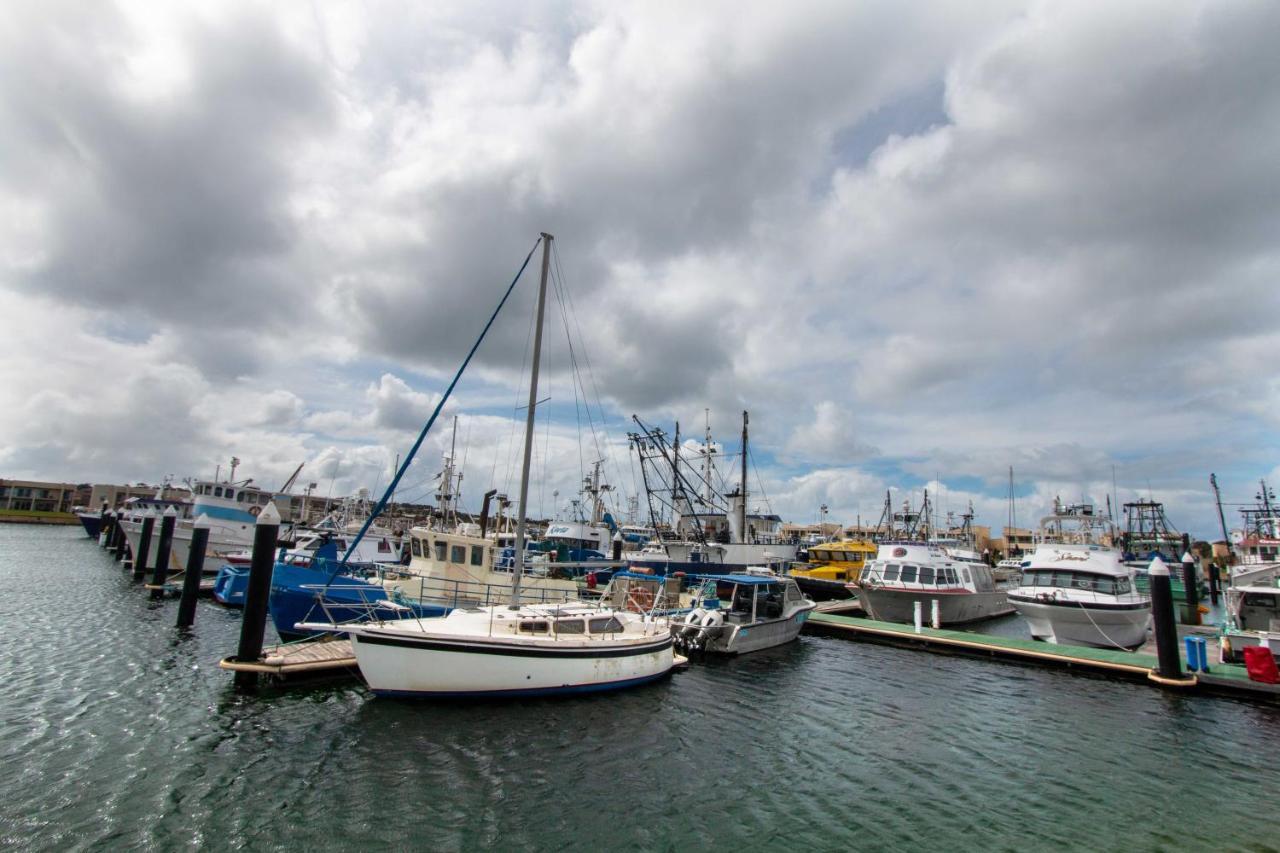 Port Lincoln Marina Waterfront Apartment Экстерьер фото