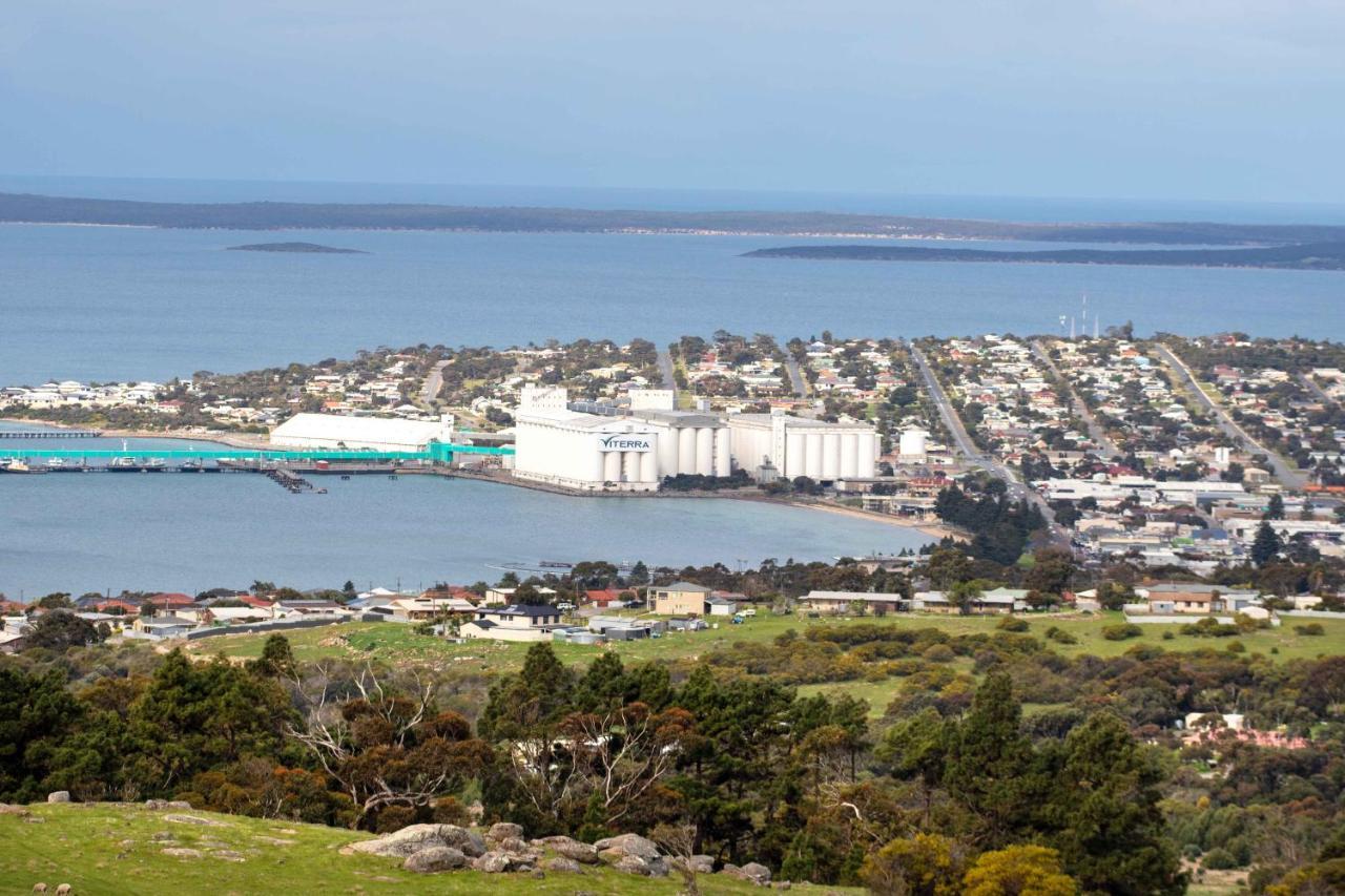 Port Lincoln Marina Waterfront Apartment Экстерьер фото